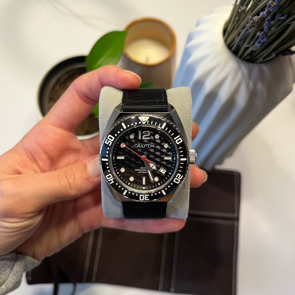 GRAYTON DIVER OCEAN ABYSS